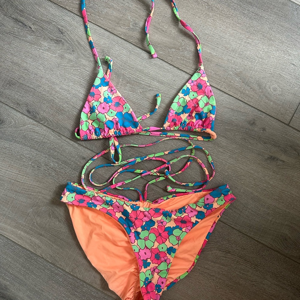 Frankie's Bikinis Floral wrap around Bikini top s and bottom m